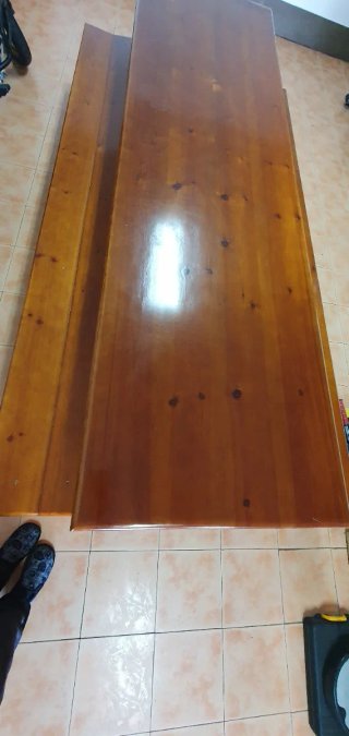 Mesa y bancos txoko madera maciza a medida ebanist