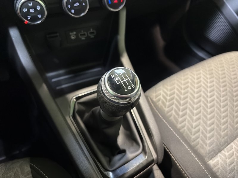Renault Clio 2022, foto 18