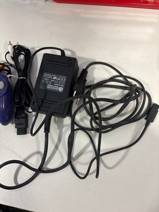 Nintendo GameCube Negra con Mando y Cables