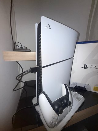 PS5 Slim 1TB CON LECTOR + MANDO + BASE