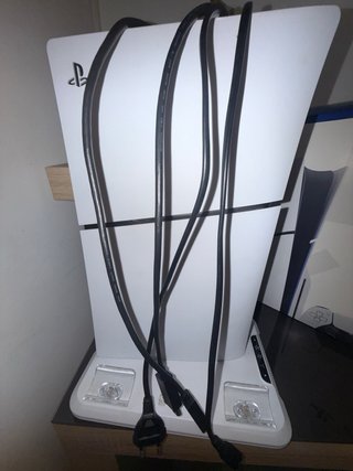 PS5 Slim 1TB CON LECTOR + MANDO + BASE