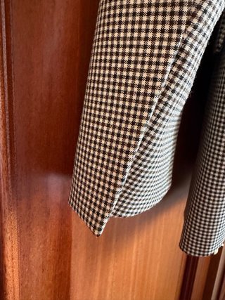 Americana Zara Cuadros Beige y Gris talla l nueva