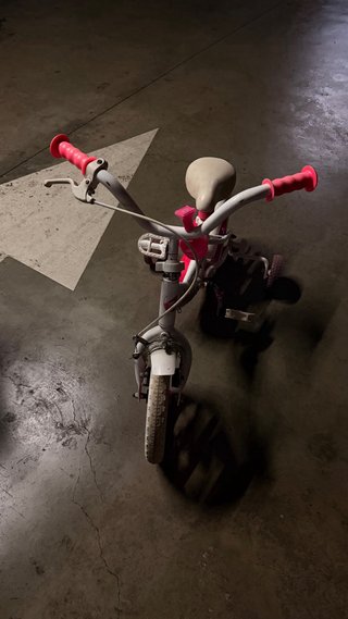 Bicicleta infantil Butterfly rosa y blanca