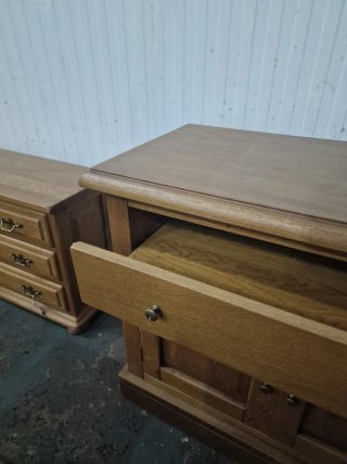 Aparador Bajo Roble 2 Puertas 2 Cajones | 70%