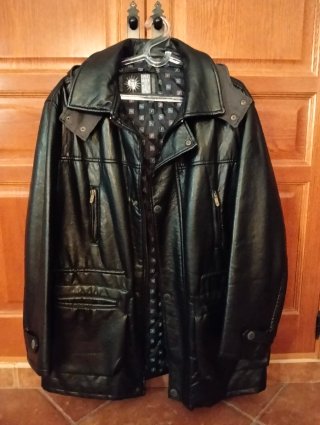 Chaquetón de hombre negro