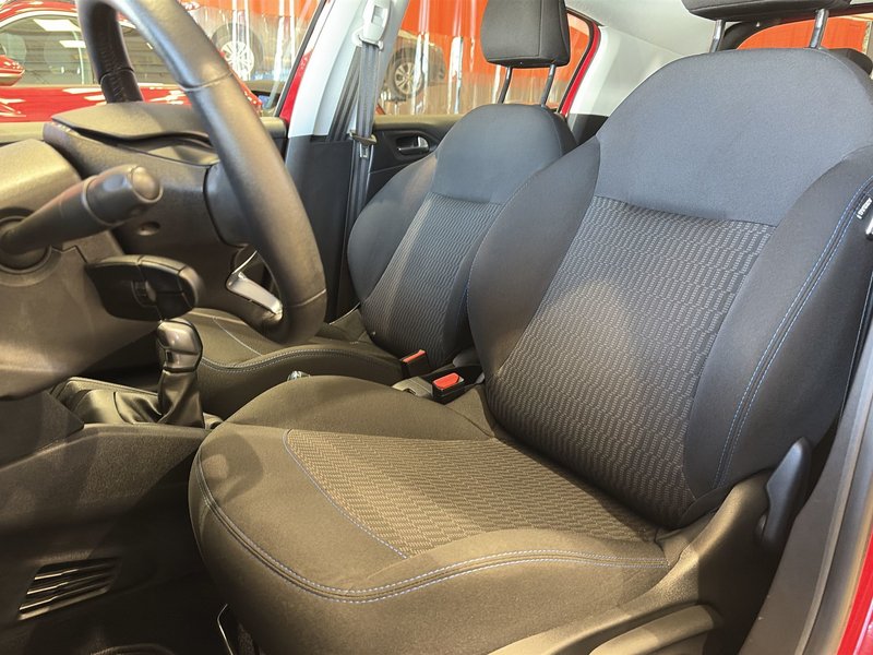 Peugeot 208 2019, foto 8