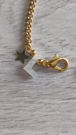 Cadena dorada para gafas