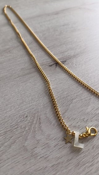 Cadena dorada para gafas