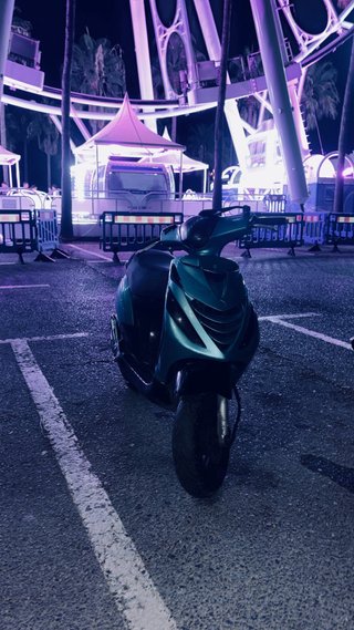 Piaggio Zip top negro 17,5 y Yasuni R