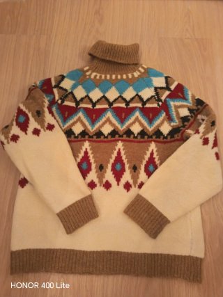 Jersey de grecas cuello alto
