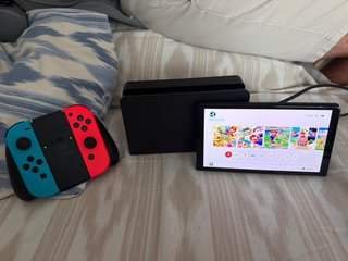 Nintendo Switch Completa + Adaptador TV +  juego