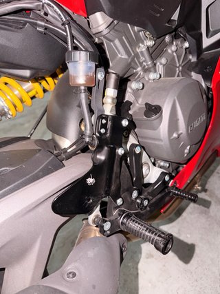 Estriberas Spyder Ducati Panigale V2
