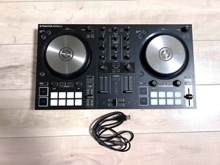Native Instruments Kontrol S2 MK3