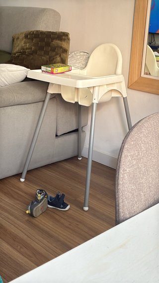 Trona IKEA alta para bebé