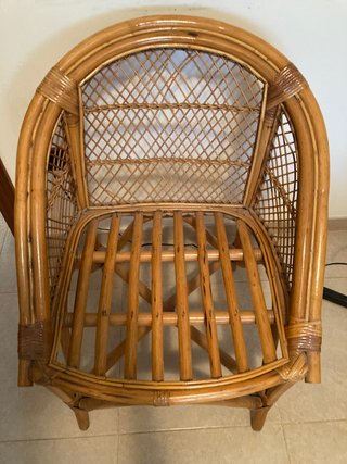 Sillón de mimbre artesanal