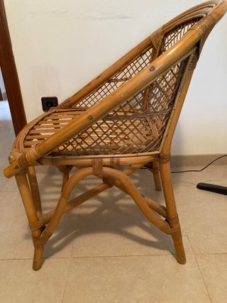 Sillón de mimbre artesanal