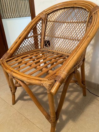 Sillón de mimbre artesanal