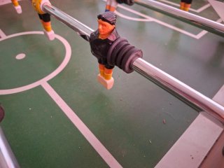 Futbolín de madera