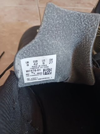Zapatillas Fútbol Puma Negras y Blancas