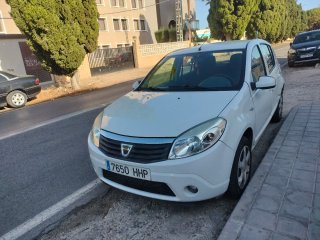 Dacia Sandero 2011