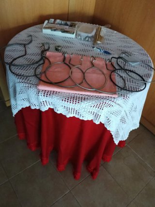 Soporte colgante para maceta de balcón
