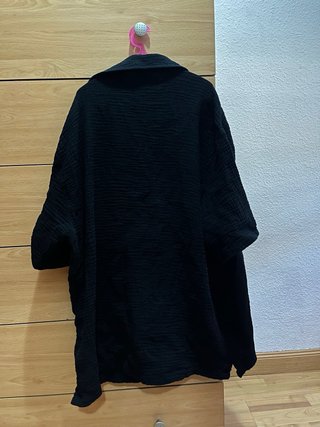 Sobrecamisa negra Bershka botones