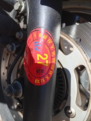 Suzuki Burgman 125 Negra
