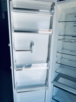 736.Frigorifico Vertical 1 Puerta Artica No Frost