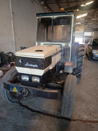 Tractor Lamborghini modelo 775- F