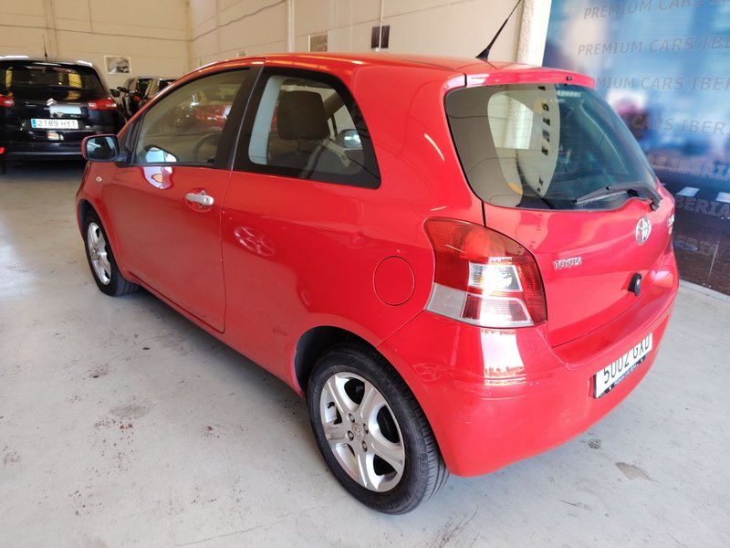 Toyota Yaris 1.3 VVT-i TS 3p 2010, foto 4
