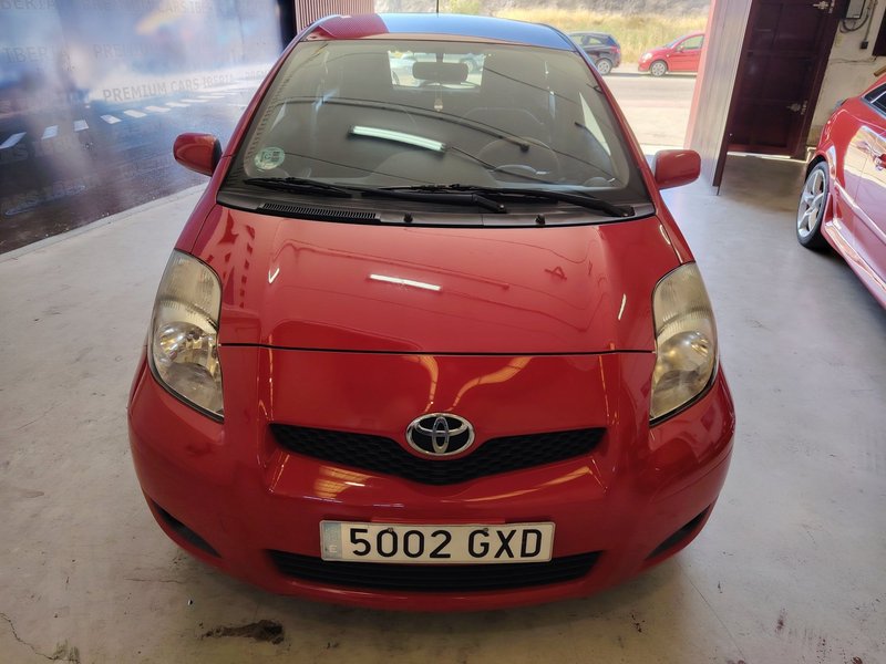 Toyota Yaris 1.3 VVT-i TS 3p 2010, foto 2