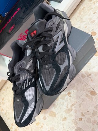 New Balance 9060 Zapatillas Negras y Grises