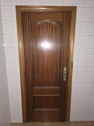 Puertas madera maciza y cristal