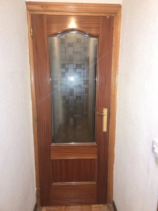 Puertas madera maciza y cristal