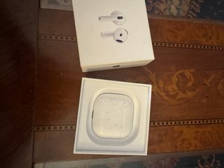 AirPods 4 Originali Apple Bianchi prezzo trattabil