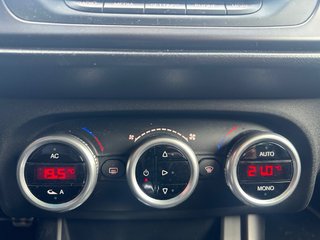 Alfa Giulietta 2015 150CV, libro,único propietario