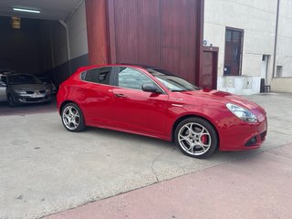 Alfa Giulietta 2015 150CV, libro,único propietario