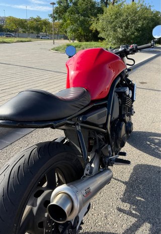 Yamaha FZS600 Fazer Cafe Racer