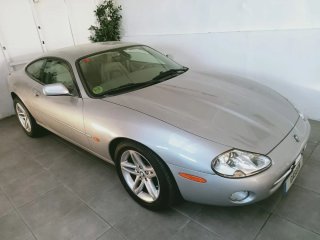Jaguar XK8