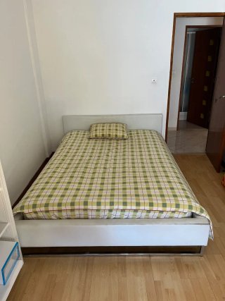 Cama de casal + Colchão • Bom Estado