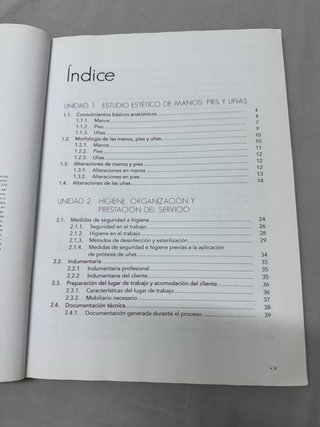 Técnicas de uñas artificiales