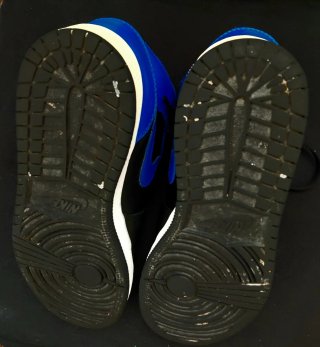 Air Jordan 1 Mid Hyper Royal Negro/Azul