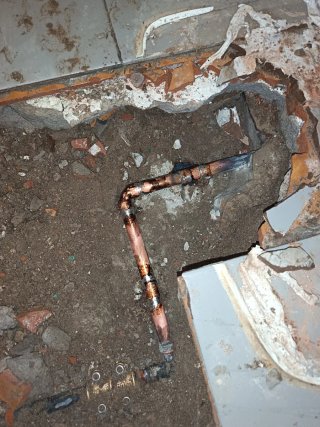 LOCALIZACIÓN DE FUGAS DE AGUA/ REPARACIÓN.