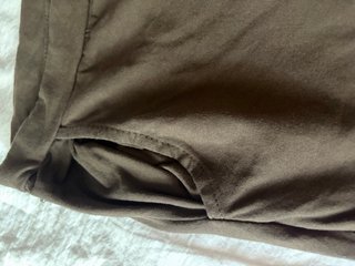 Pantalón marrón algodón con estrella dorada