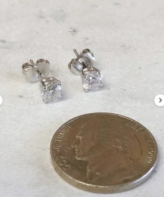 Pendientes Diamantes Naturales 1.06CT y Oro 18k