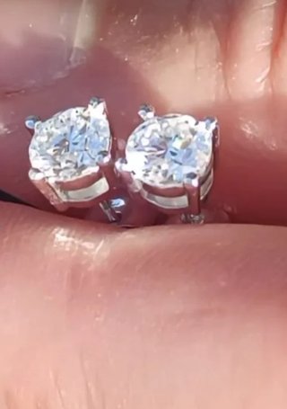 Pendientes Diamantes Naturales 1.06CT y Oro 18k