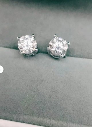 Pendientes Diamantes Naturales 1.06CT y Oro 18k