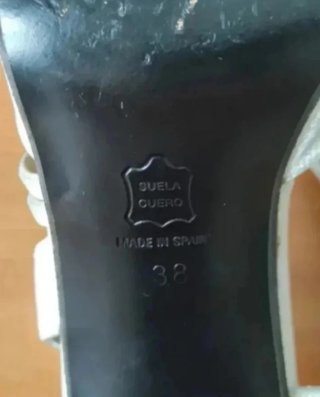 Zapatos Luxax Talla 38 y Bolso Plateado