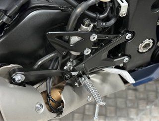 YAMAHA YZF-R1