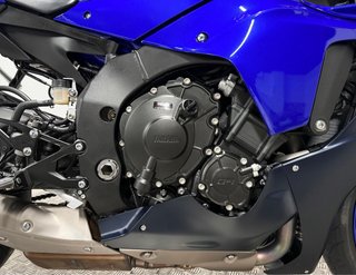 YAMAHA YZF-R1